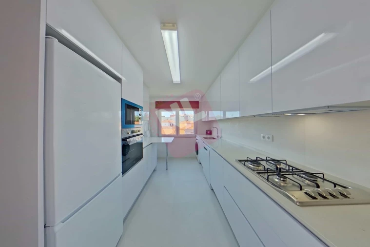 Apartamento T2 para Arrendamento em Lumiar Foto 15