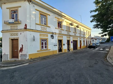Moradia T9 para Venda em Castro Verde e Casével