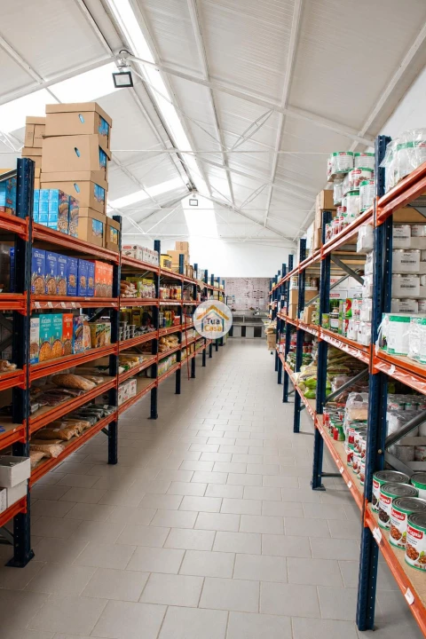 Armazém para Venda em Vilar de Andorinho