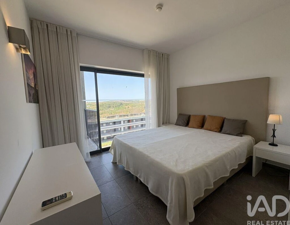 Apartamento T2 para Venda em Mexilhoeira Grande Foto 14