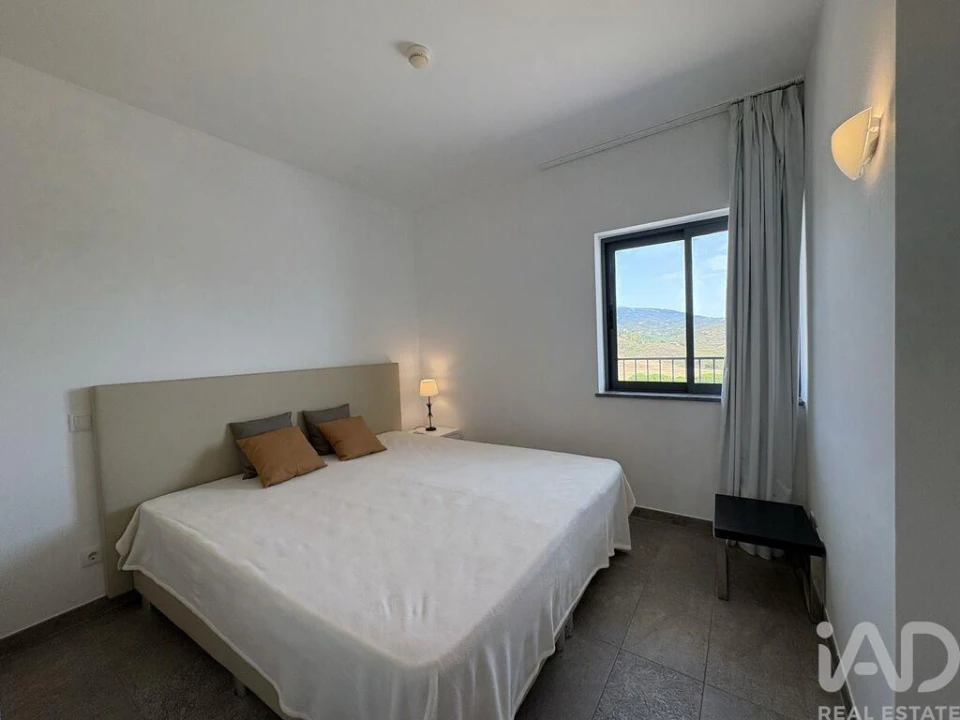 Apartamento T2 para Venda em Mexilhoeira Grande Foto 19