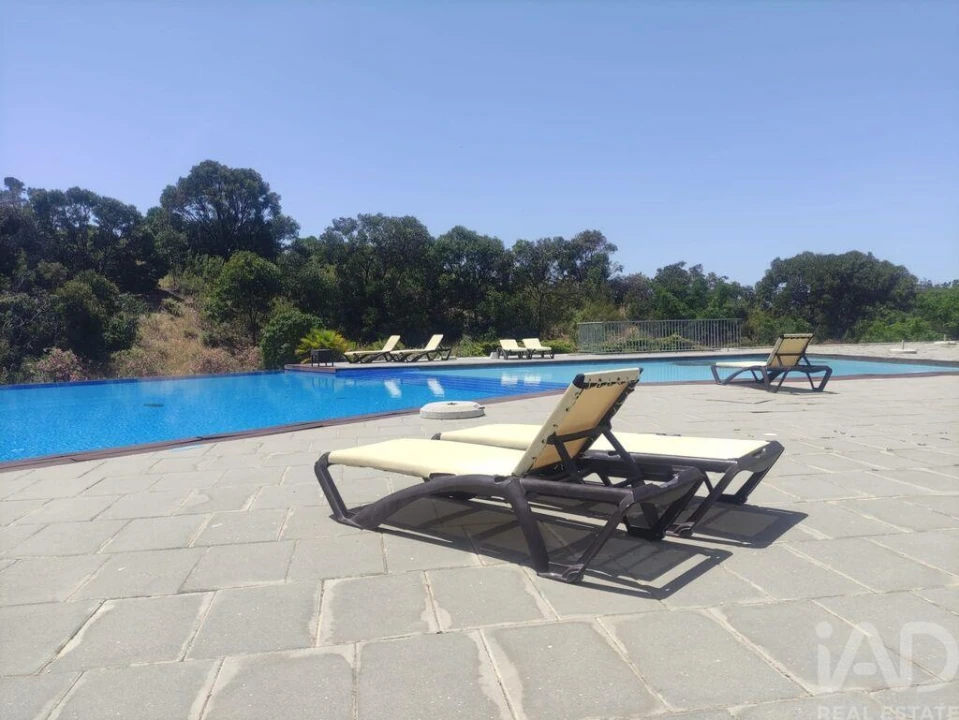 Apartamento T2 para Venda em Mexilhoeira Grande Foto 28