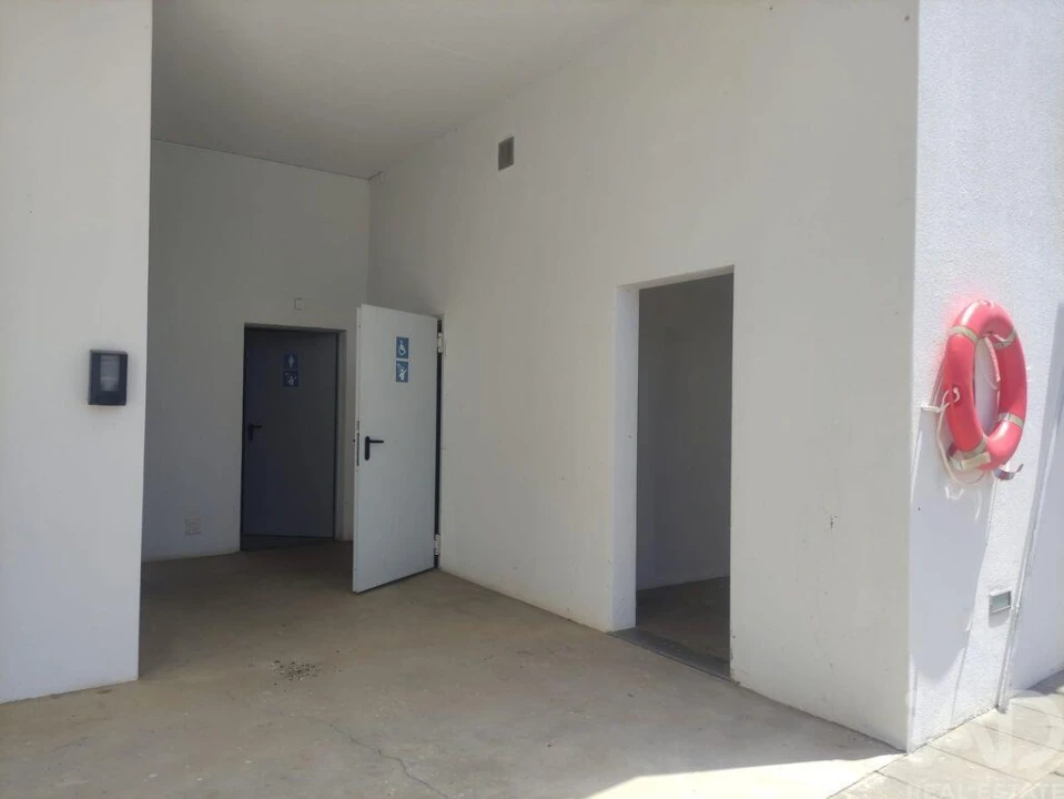Apartamento T2 para Venda em Mexilhoeira Grande Foto 26