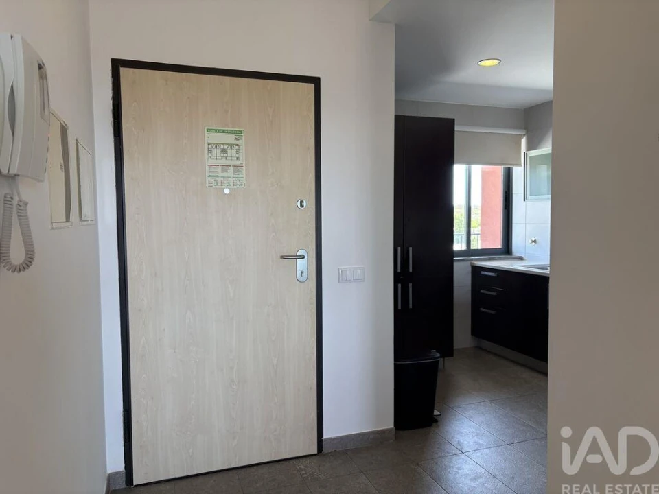 Apartamento T2 para Venda em Mexilhoeira Grande Foto 4