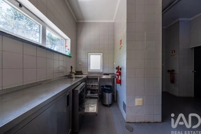 Prédio para Venda em Tornada e Salir do Porto
