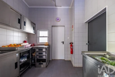 Prédio para Venda em Tornada e Salir do Porto