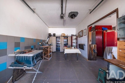 Prédio para Venda em Tornada e Salir do Porto