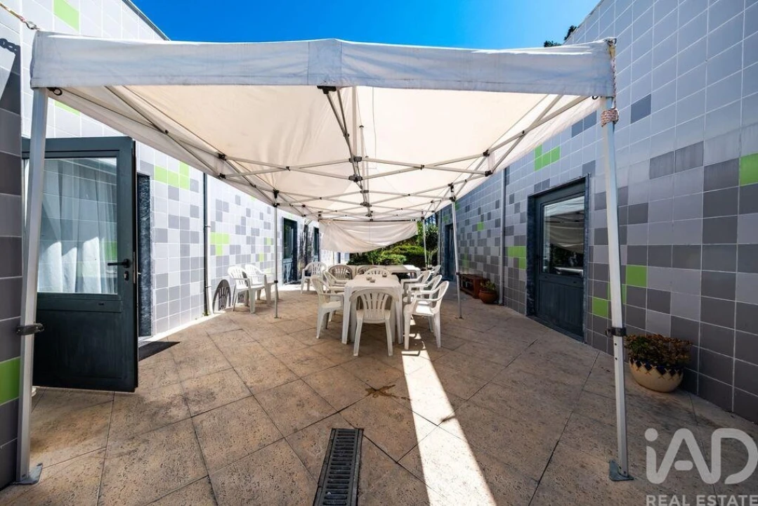 Prédio para Venda em Tornada e Salir do Porto Foto 6