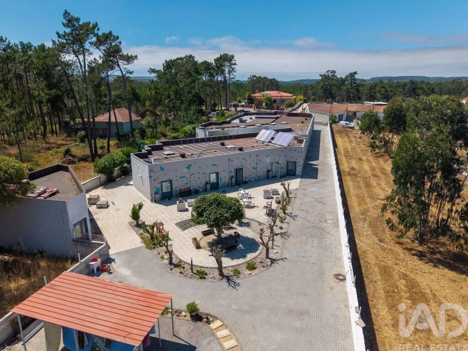Prédio para Venda em Tornada e Salir do Porto Foto 28