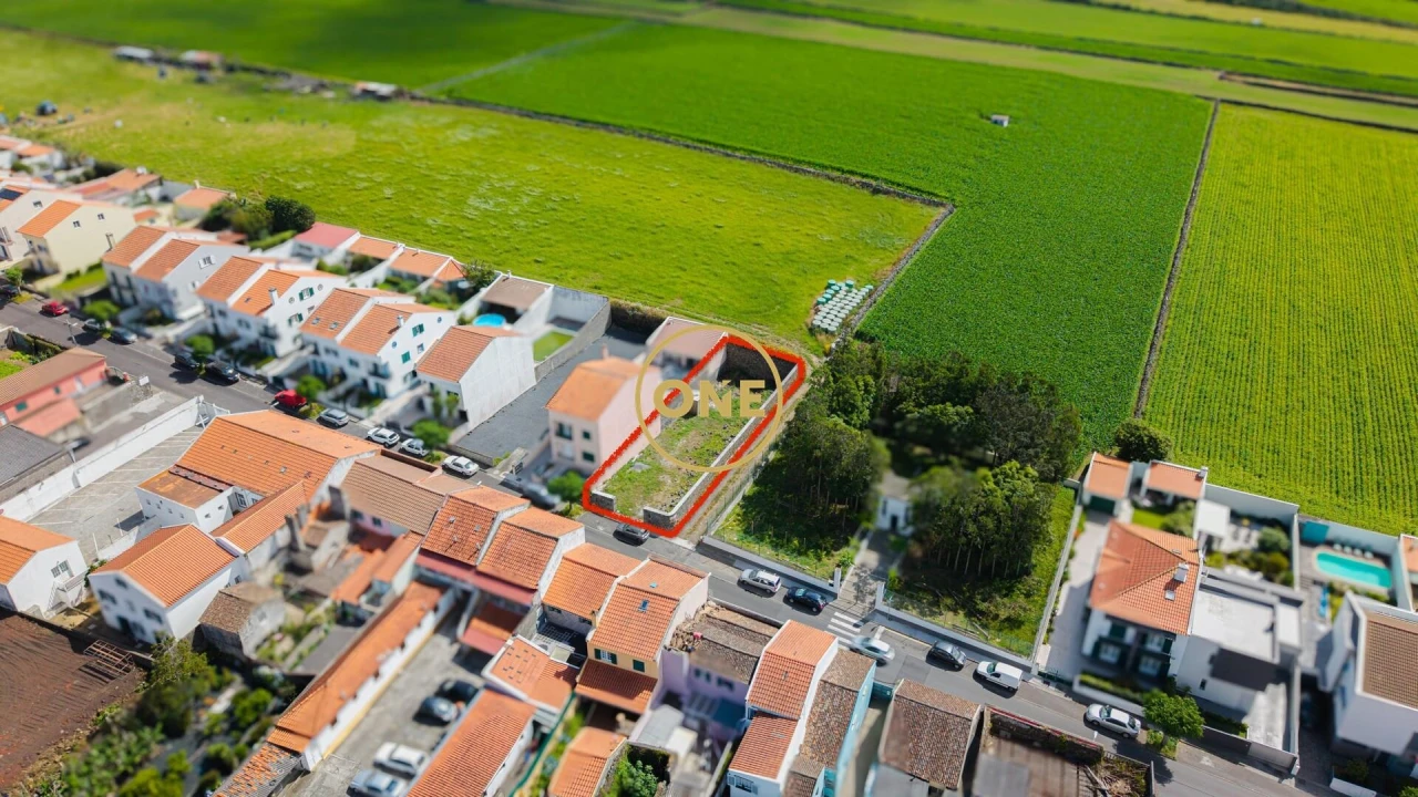 Terreno para Venda em Arrifes Foto 4