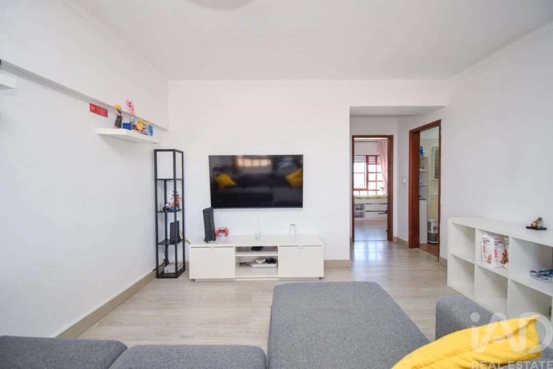 Apartamento T2 para Venda em Marvila Foto 2