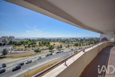 Apartamento T2 para Venda em Marvila
