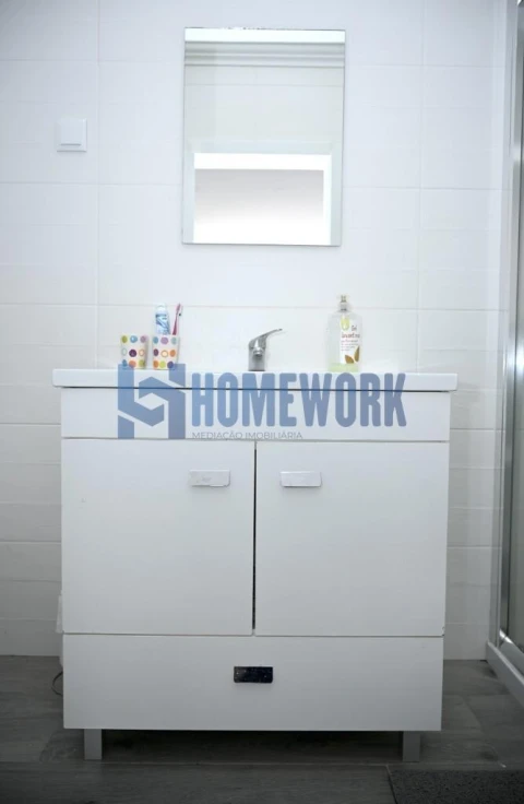 Moradia T2 para Venda em Baixa da Banheira e Vale da Amoreira