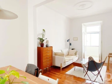 Apartamento T2 para Arrendamento em Arroios