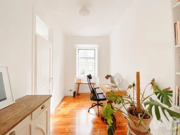 Apartamento T2 para Arrendamento em Arroios