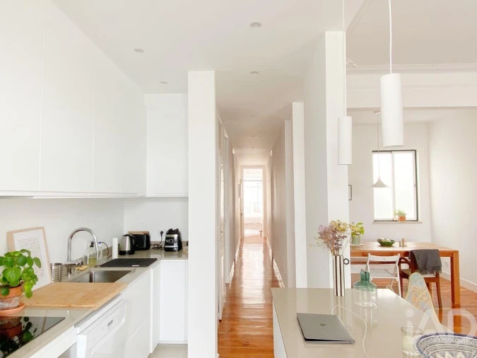Apartamento T2 para Arrendamento em Arroios Foto 7