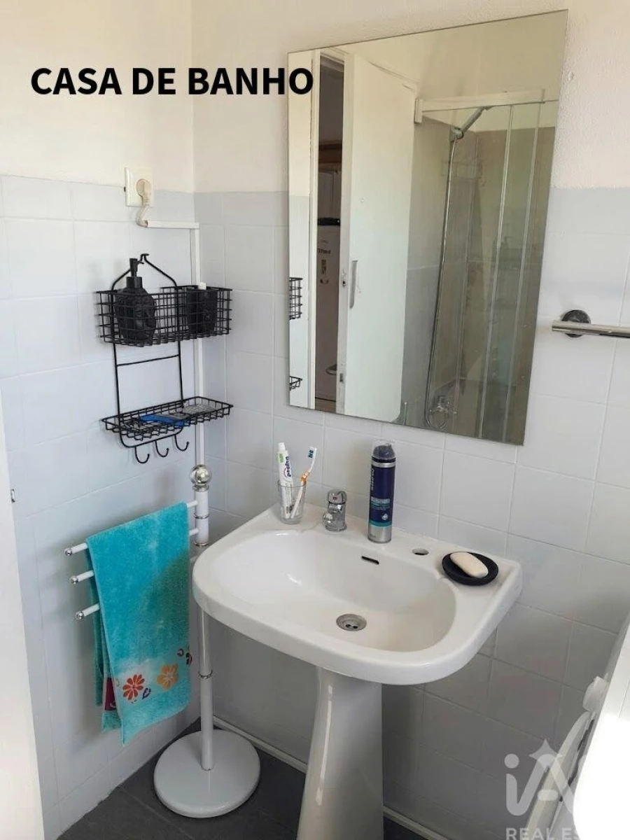 Apartamento T1 para Venda em Quarteira Foto 9