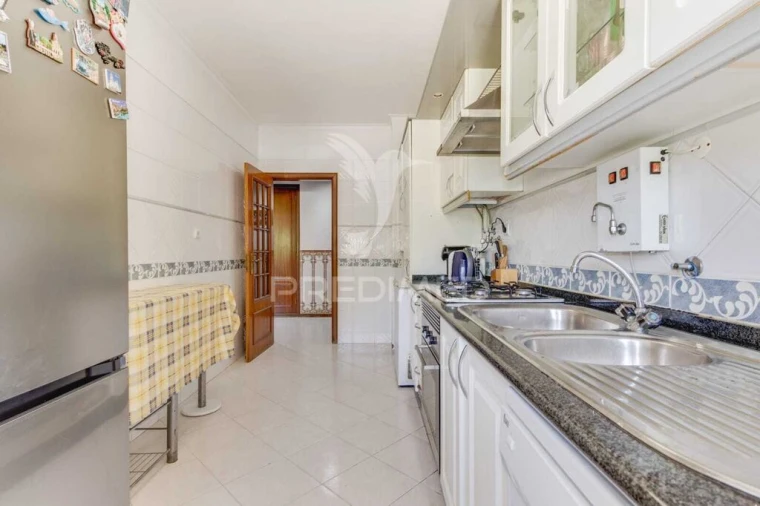 Apartamento T3 para Venda em Cacém e São Marcos Foto 3