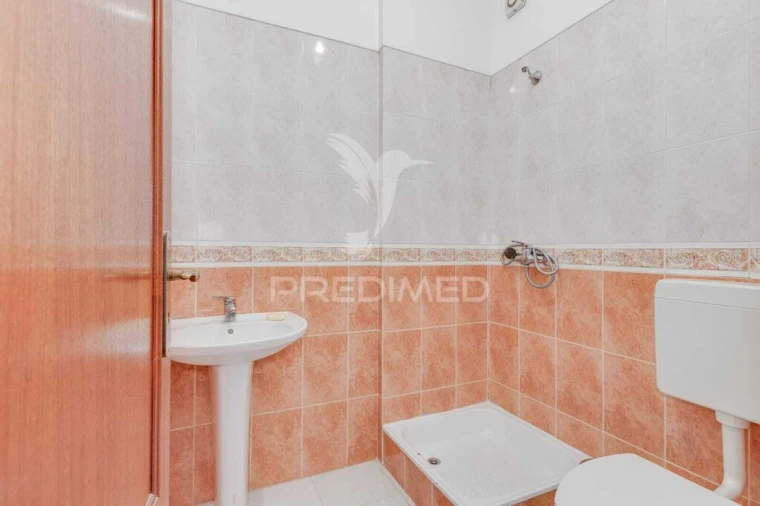 Apartamento T3 para Venda em Cacém e São Marcos Foto 18