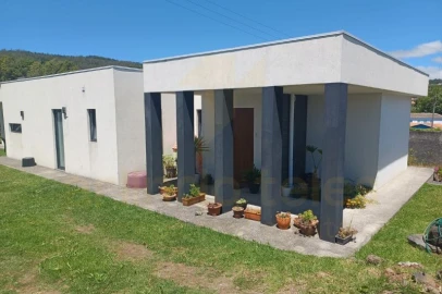 Moradia T3 para Venda em Terra Chã