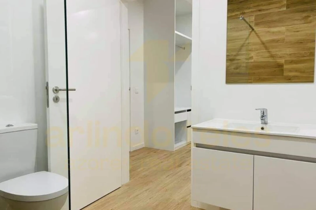 Moradia T3 para Venda em Terra Chã Foto 25