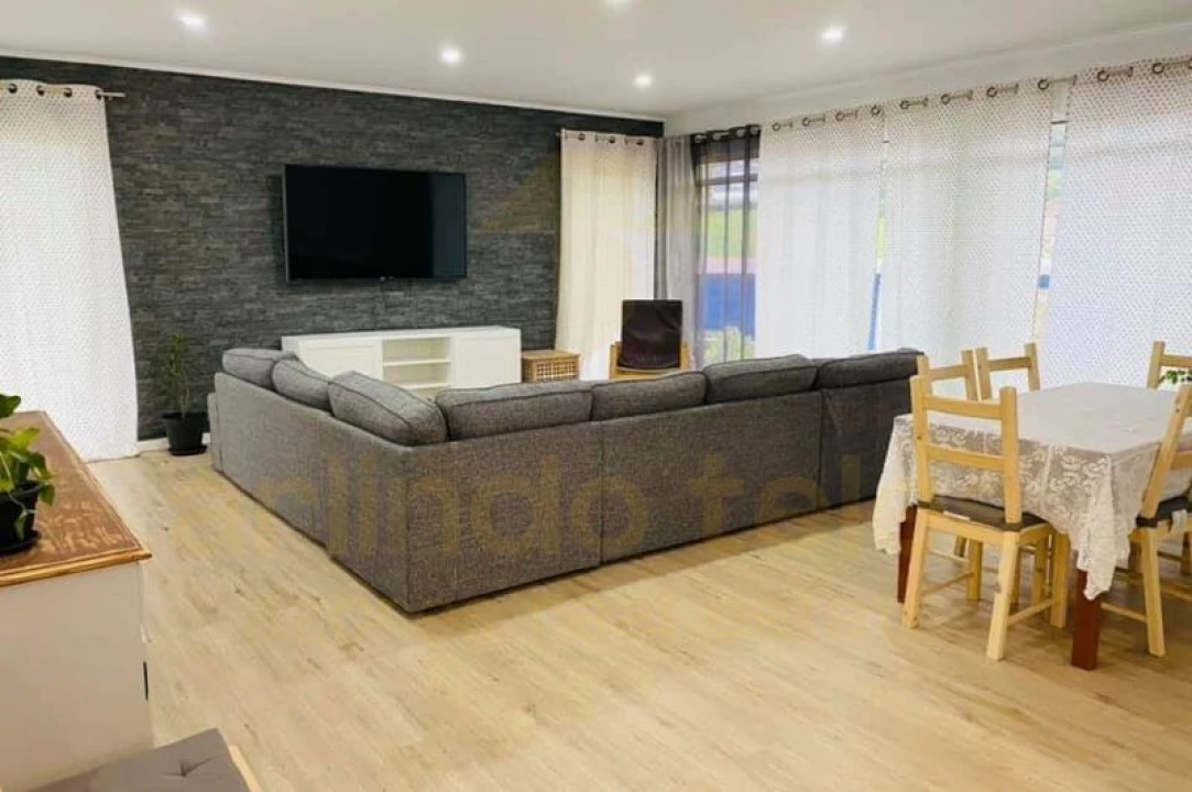 Moradia T3 para Venda em Terra Chã Foto 12