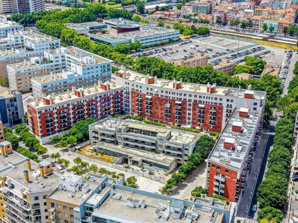 Apartamento T2 para Venda em Parque das Nações Foto 46