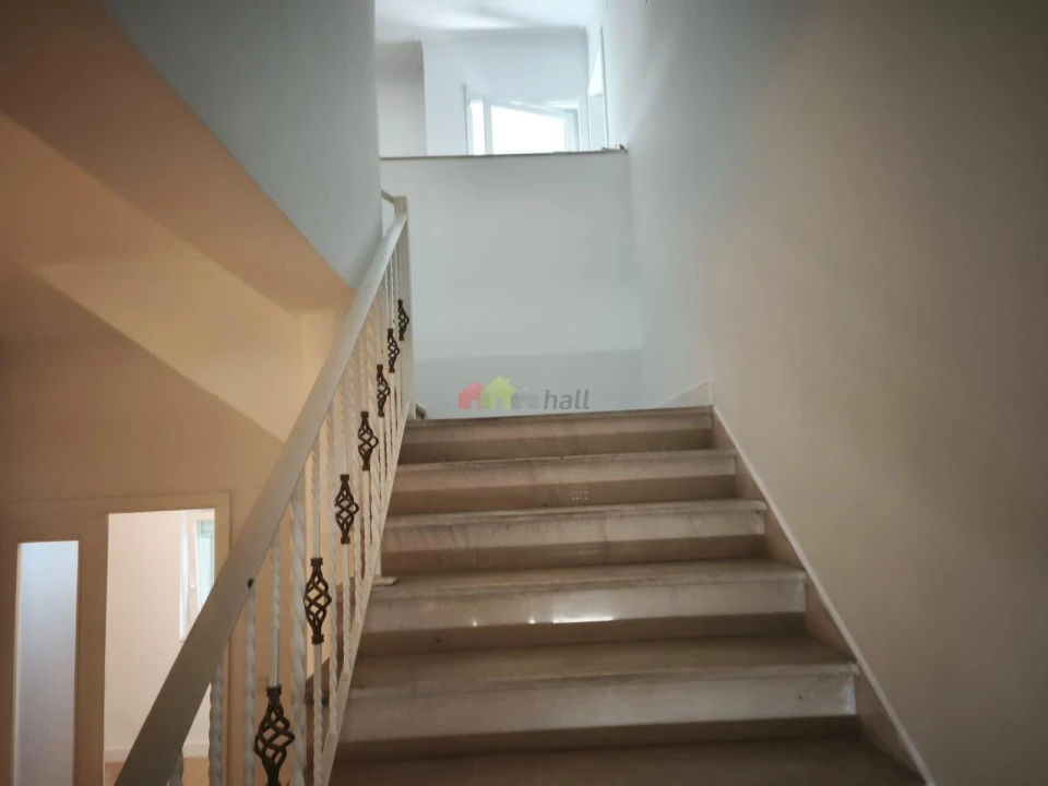 Moradia T4 para Venda em Alhos Vedros Foto 17
