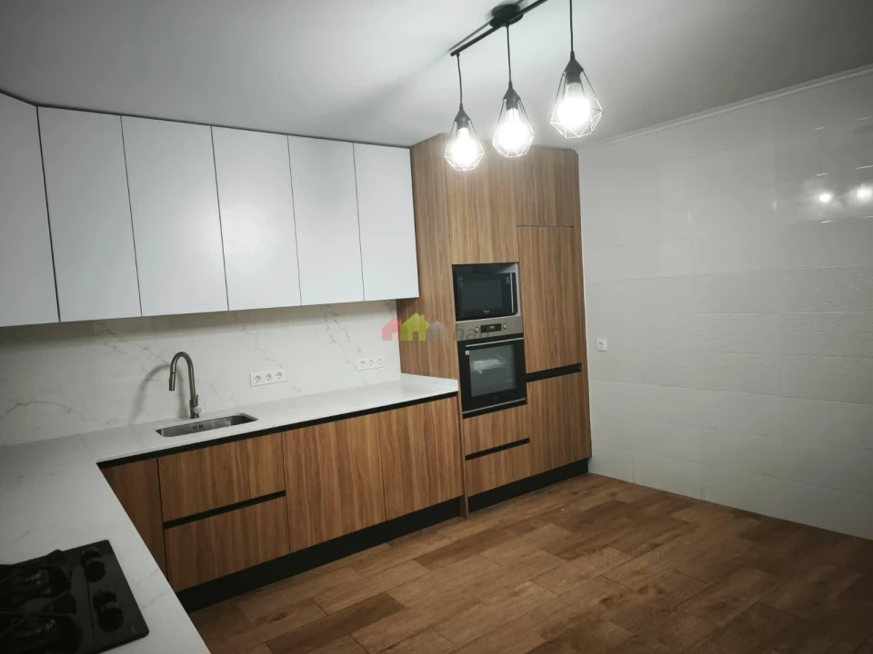 Moradia T4 para Venda em Alhos Vedros Foto 3