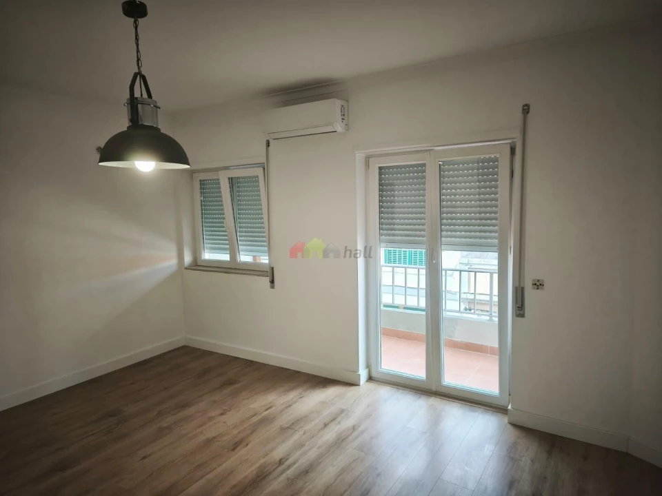 Moradia T4 para Venda em Alhos Vedros Foto 30