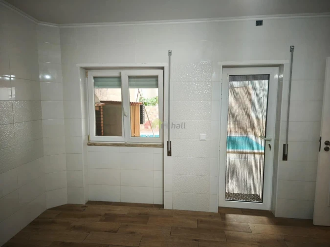 Moradia T4 para Venda em Alhos Vedros Foto 4