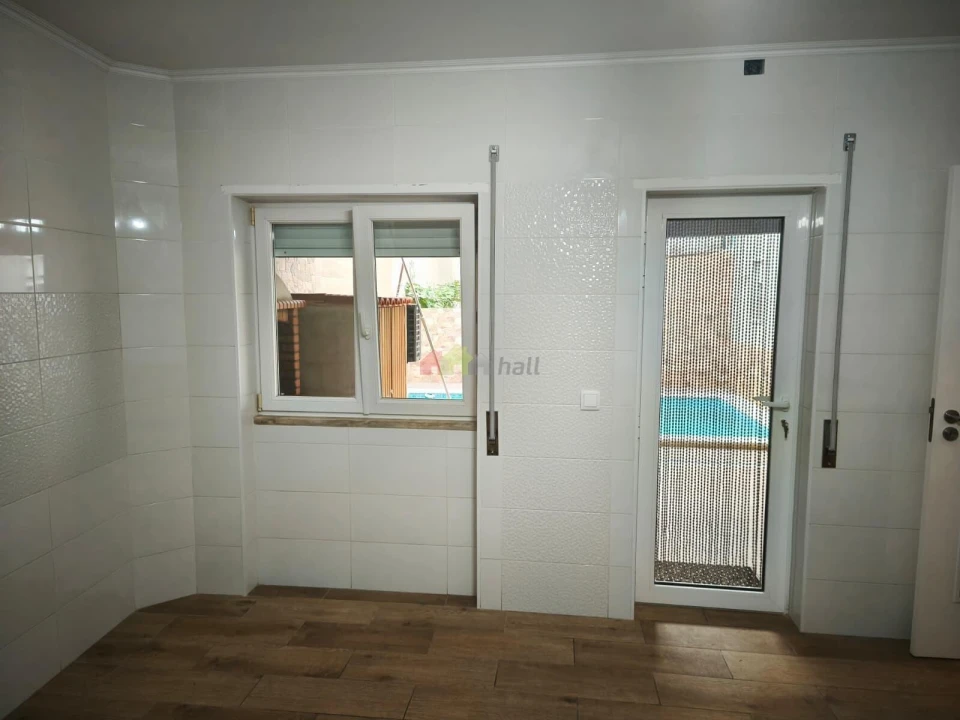 Moradia T4 para Venda em Alhos Vedros Foto 4