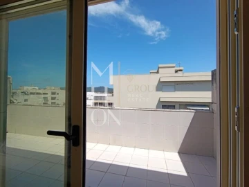 Apartamento T1 para Venda em Palmeira de Faro e Curvos