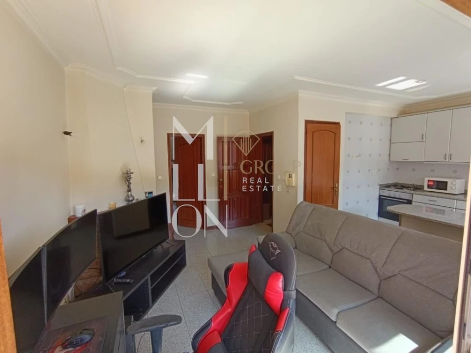 Apartamento T1 para Venda em Palmeira de Faro e Curvos Foto 6