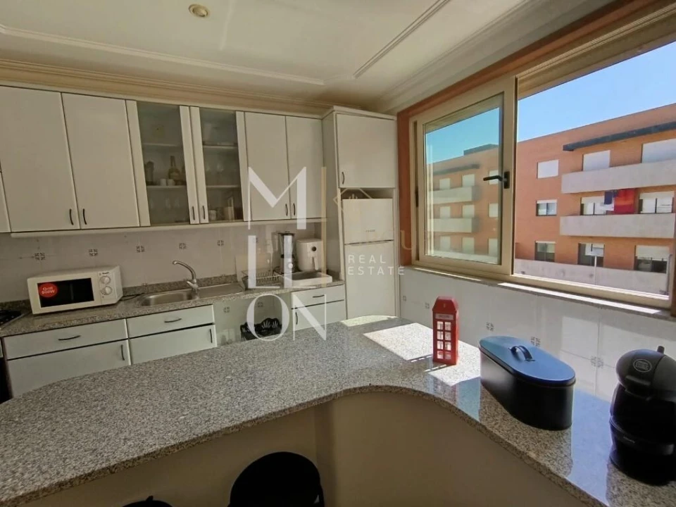 Apartamento T1 para Venda em Palmeira de Faro e Curvos Foto 5