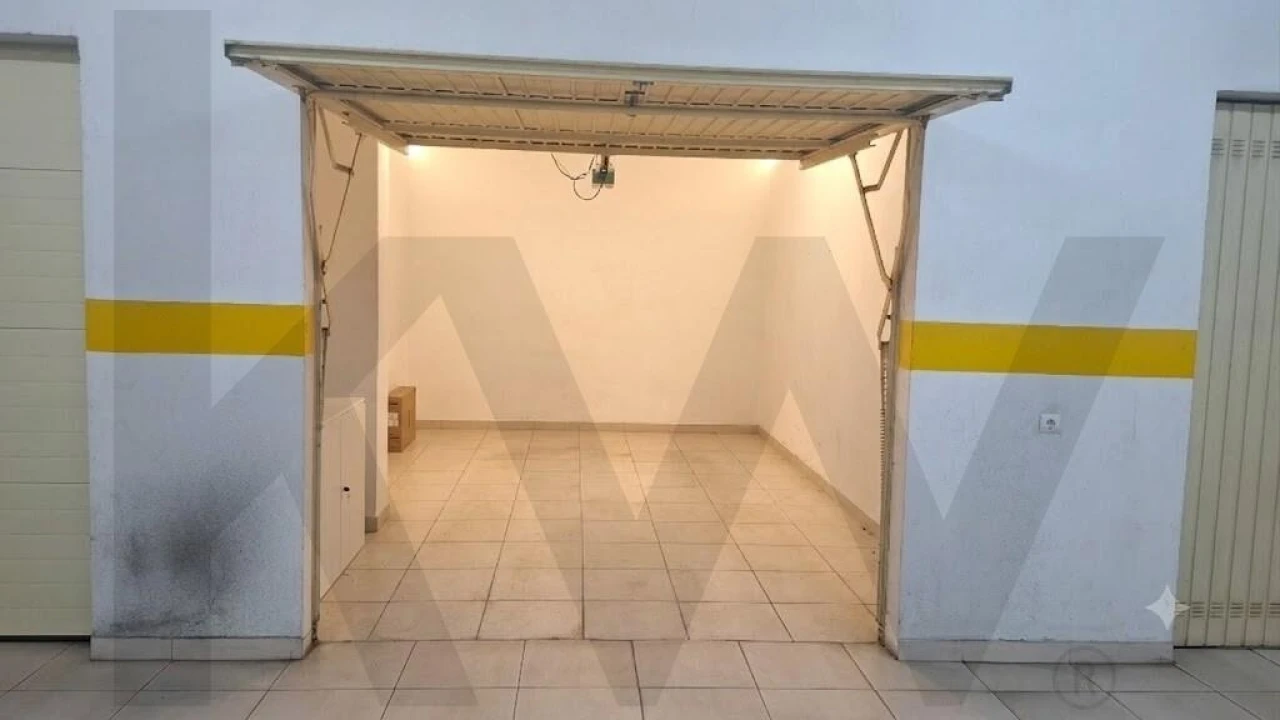 Apartamento T1 para Arrendamento em Laranjeiro e Feijó Foto 11