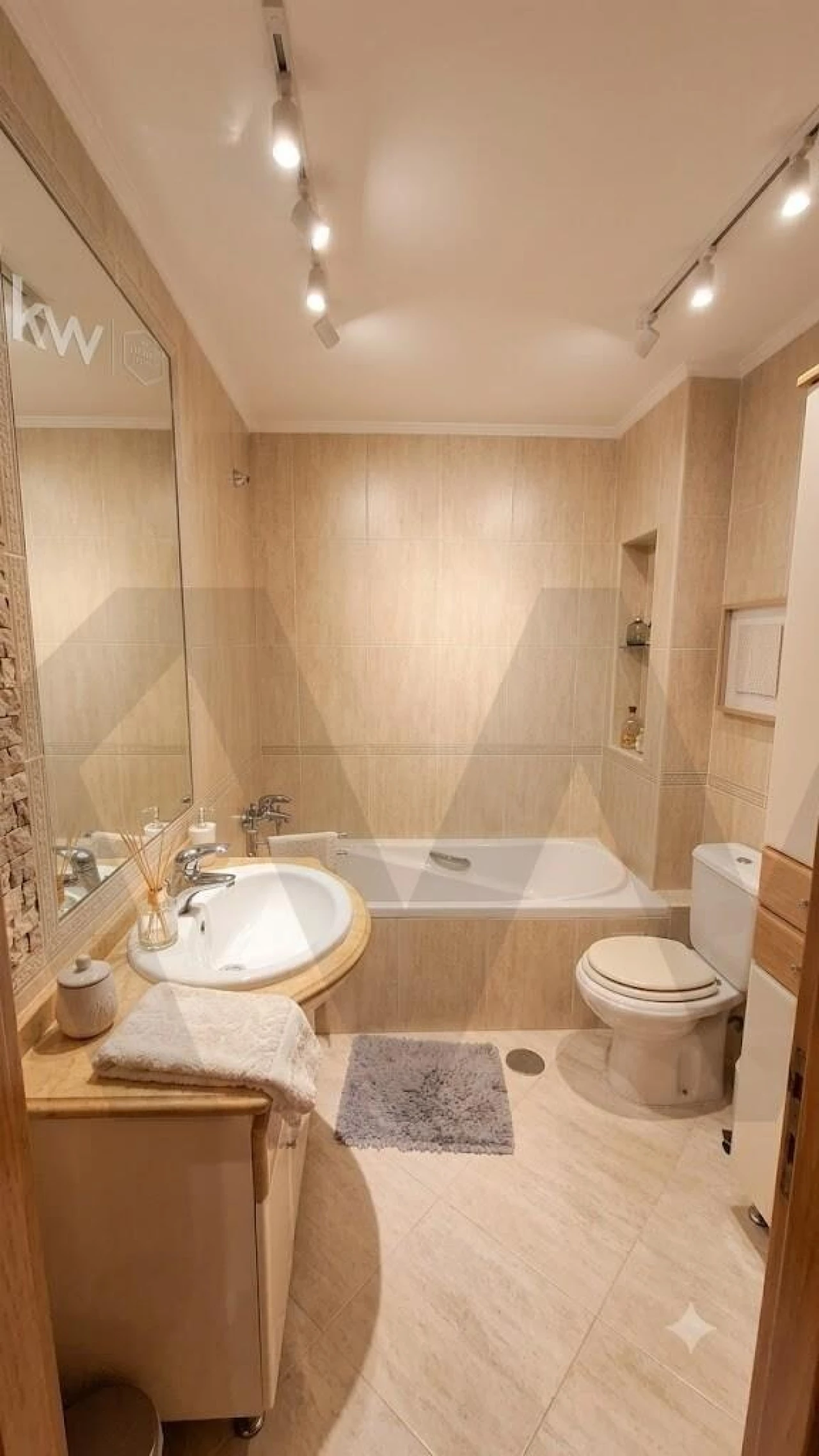 Apartamento T1 para Arrendamento em Laranjeiro e Feijó Foto 8