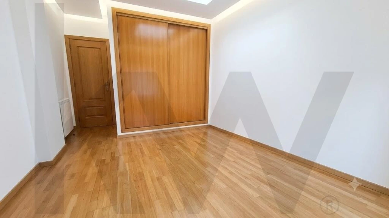 Apartamento T1 para Arrendamento em Laranjeiro e Feijó Foto 10