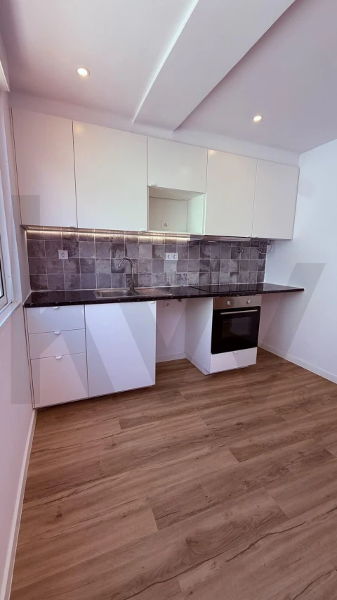 Apartamento T2 para Venda em Queluz e Belas