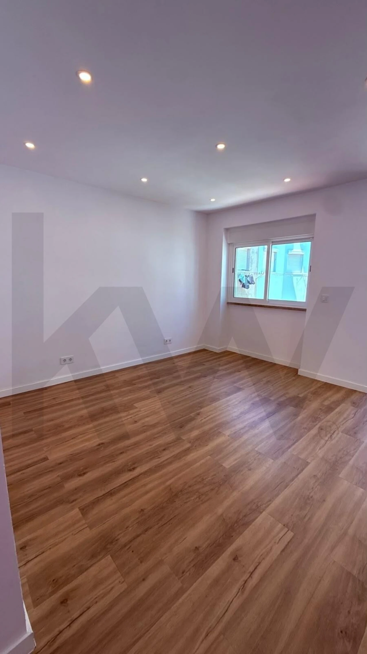 Apartamento T2 para Venda em Queluz e Belas Foto 1