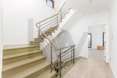 Moradia T4 para Venda em Lumiar