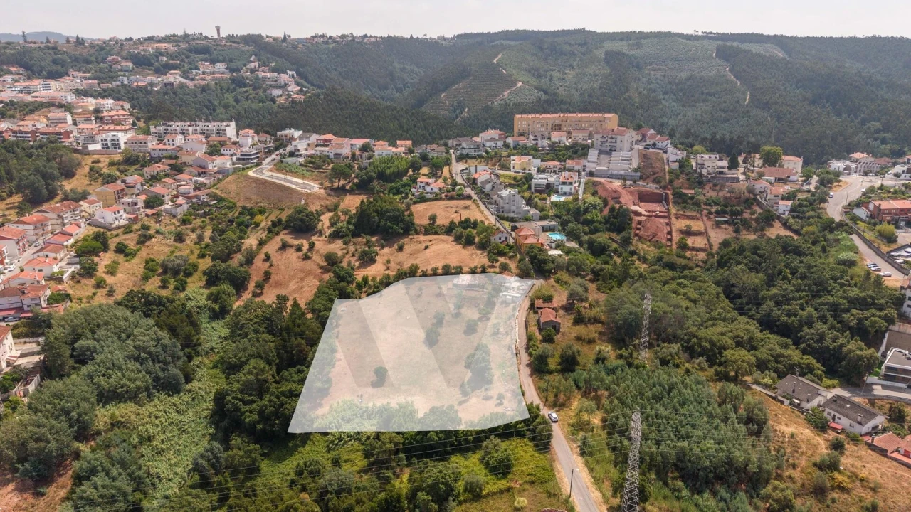 Moradia T2 para Venda em Santo Antonio dos Olivais Foto 9