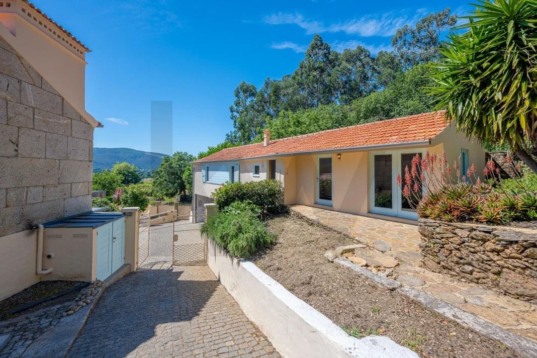 Quinta T3 para Venda em Vilar de Mouros Foto 11