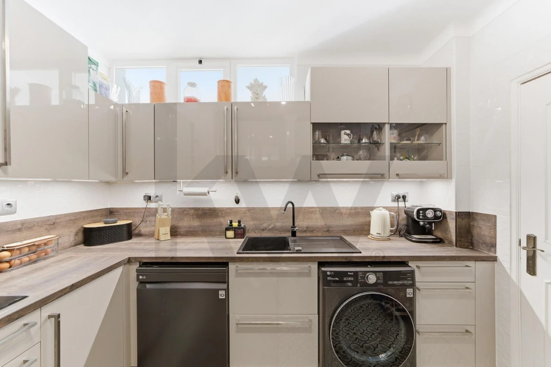 Apartamento T2 para Venda em Portimão Foto 30