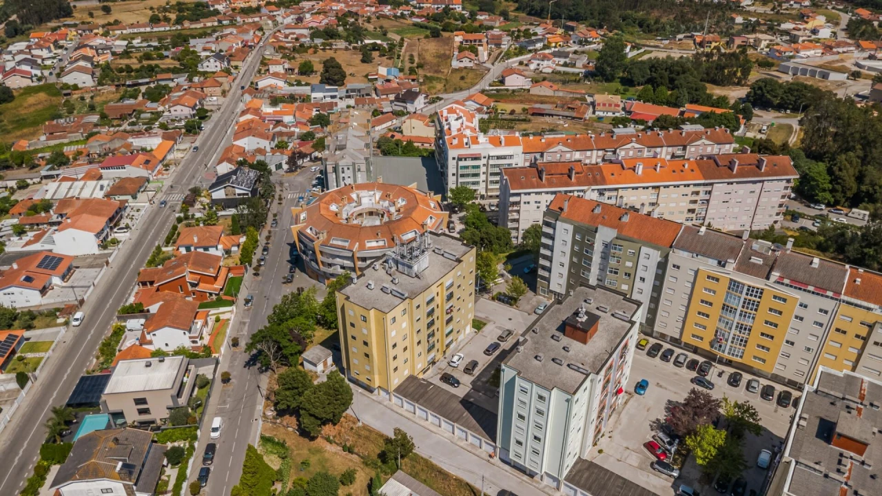 Apartamento T2 para Venda em Eixo e Eirol Foto 42