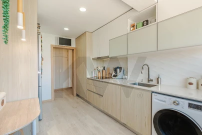 Apartamento T2 para Venda em Eixo e Eirol