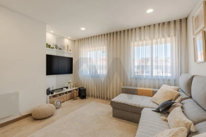 Apartamento T2 para Venda em Eixo e Eirol