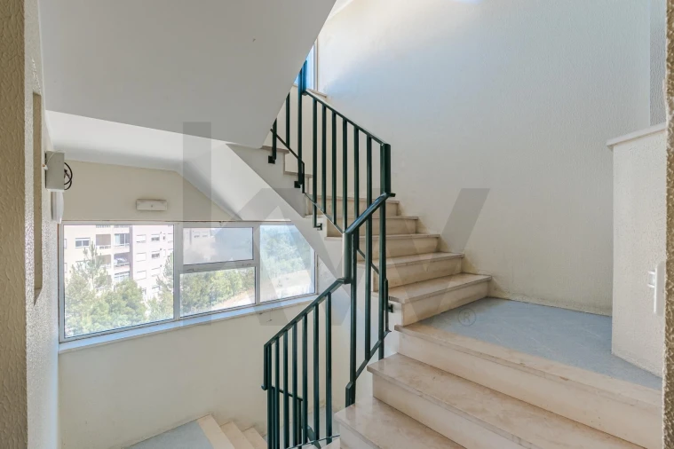 Apartamento T2 para Venda em Eixo e Eirol Foto 35
