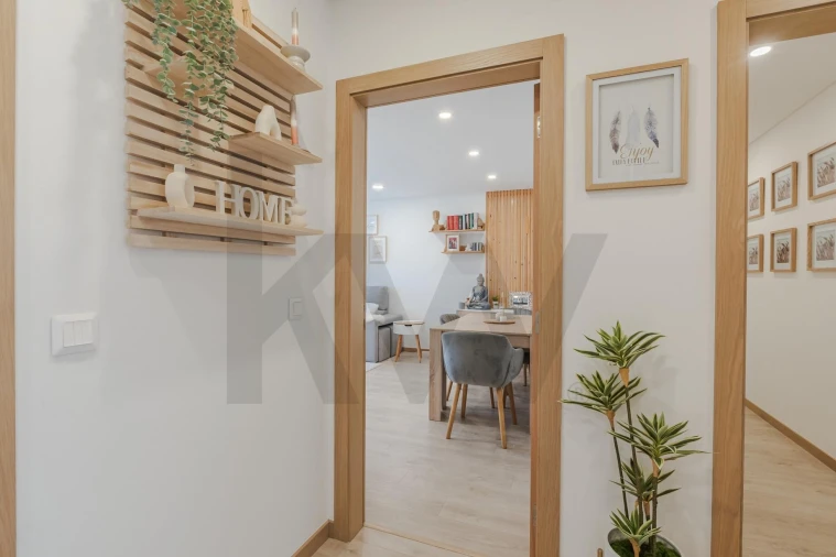 Apartamento T2 para Venda em Eixo e Eirol Foto 17