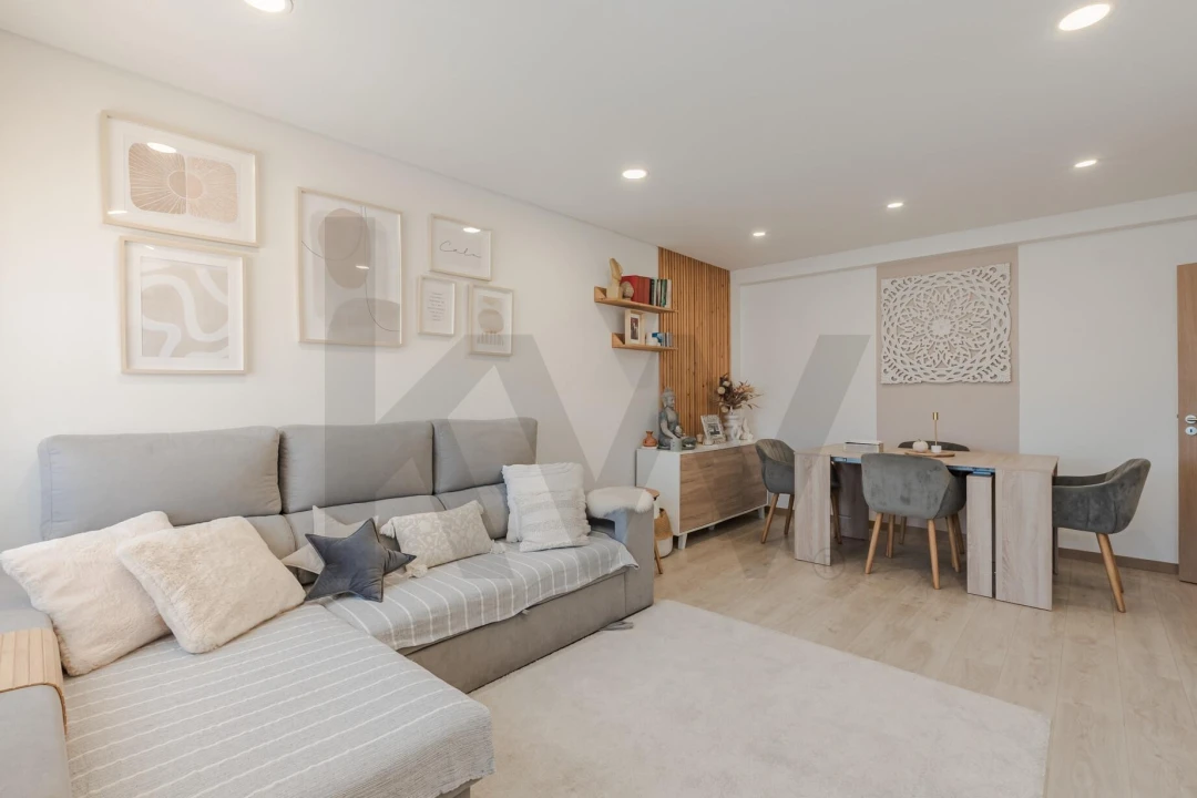 Apartamento T2 para Venda em Eixo e Eirol Foto 23